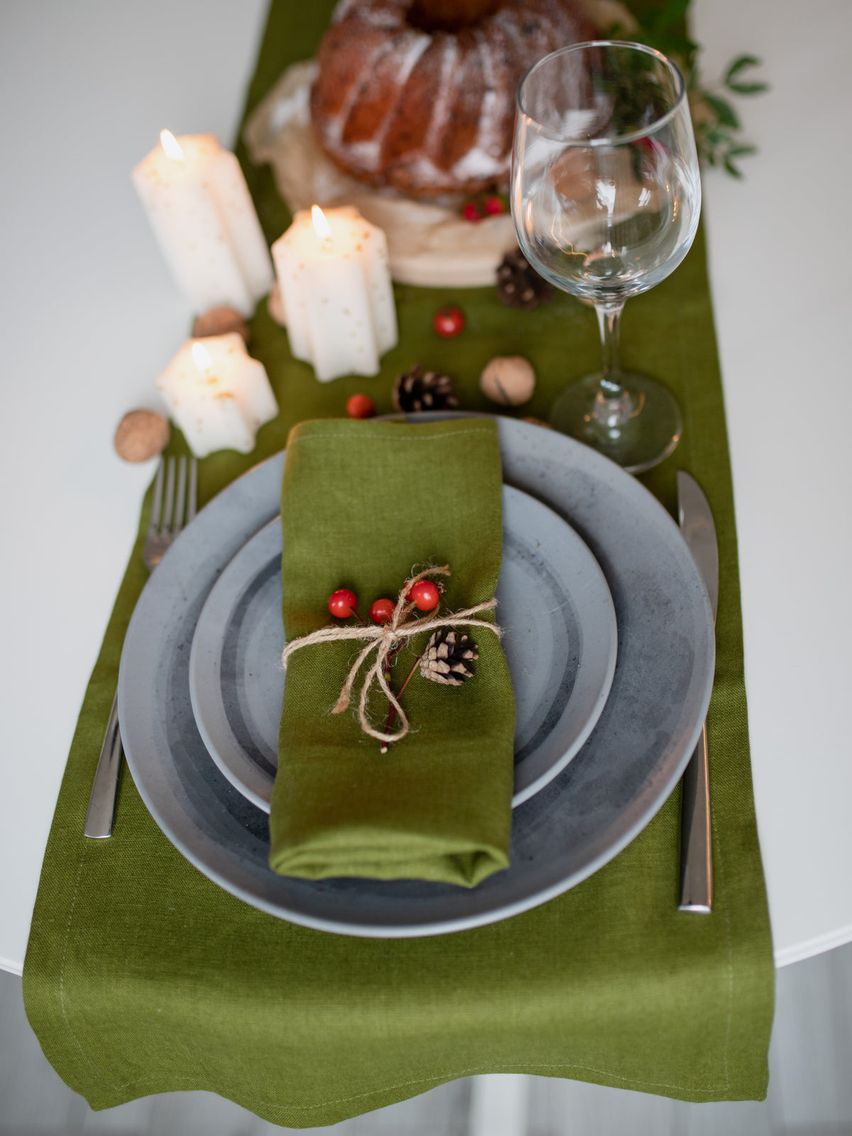 forest green linen table runner for Christmas table decor