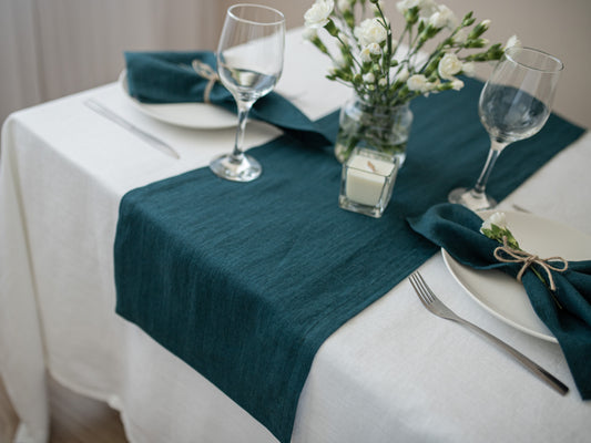 Emerald Green Linen Table Runner – Elegant Natural Linen Table Decor