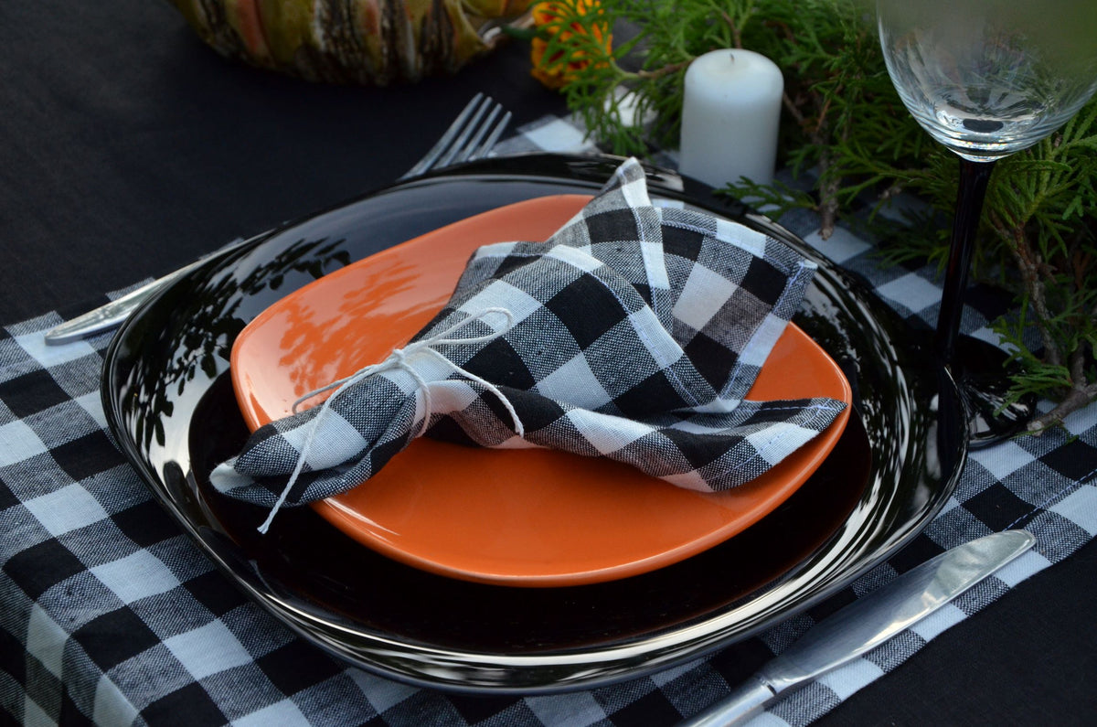 black gingham linen table decor
